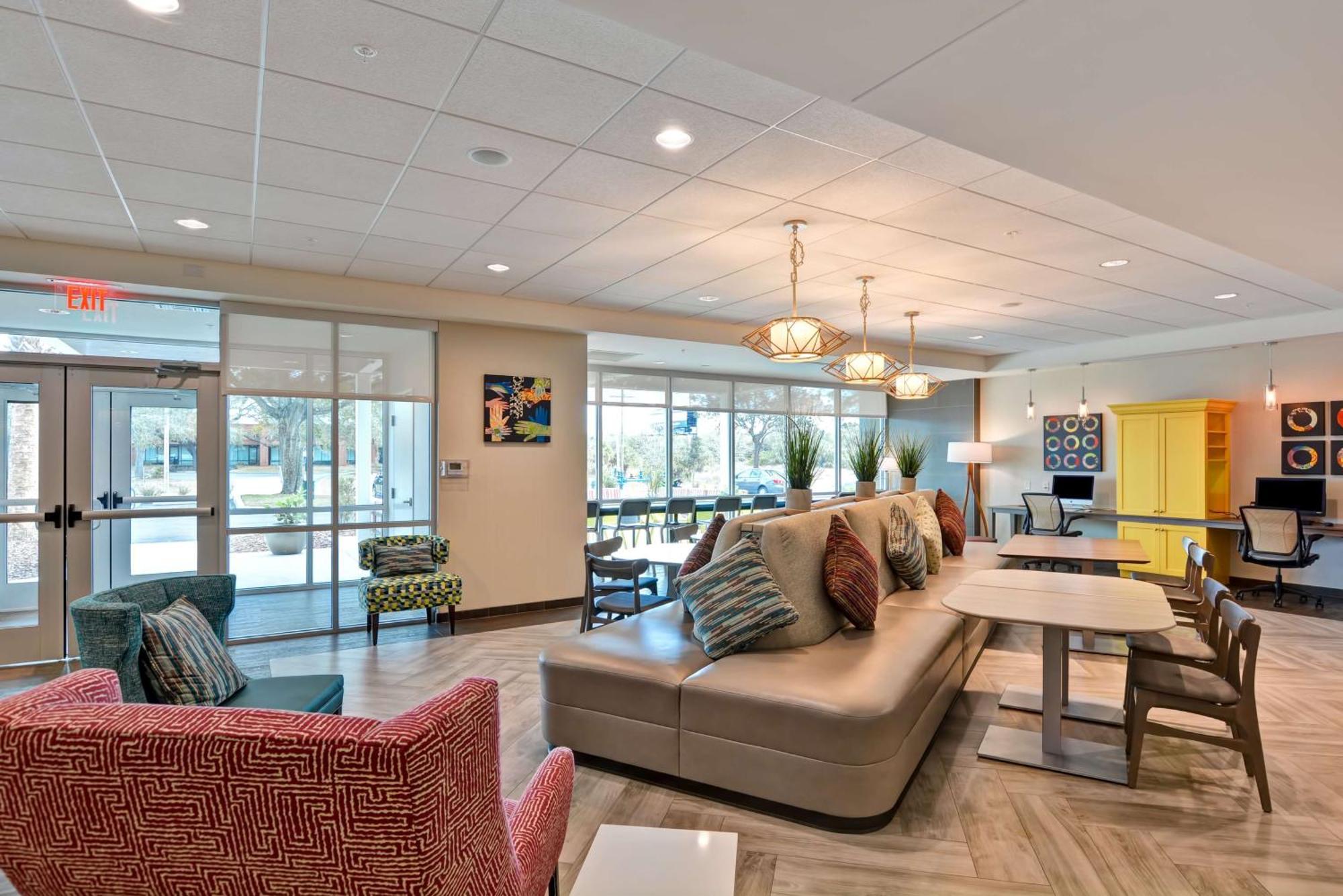 Home2 Suites By Hilton Tampa Usf Near Busch Gardens Exterior photo